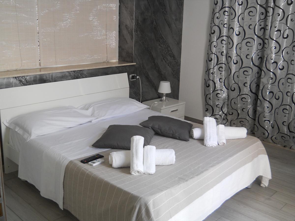 White Beach Beb Фонтане Бианче Екстериор снимка